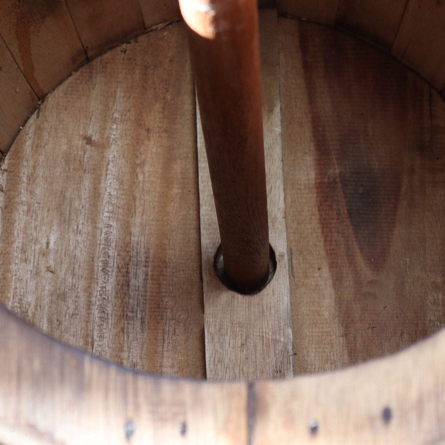 Beer Barrel Stool & Parasol Stand – Natural Wood 38 x 32 cm