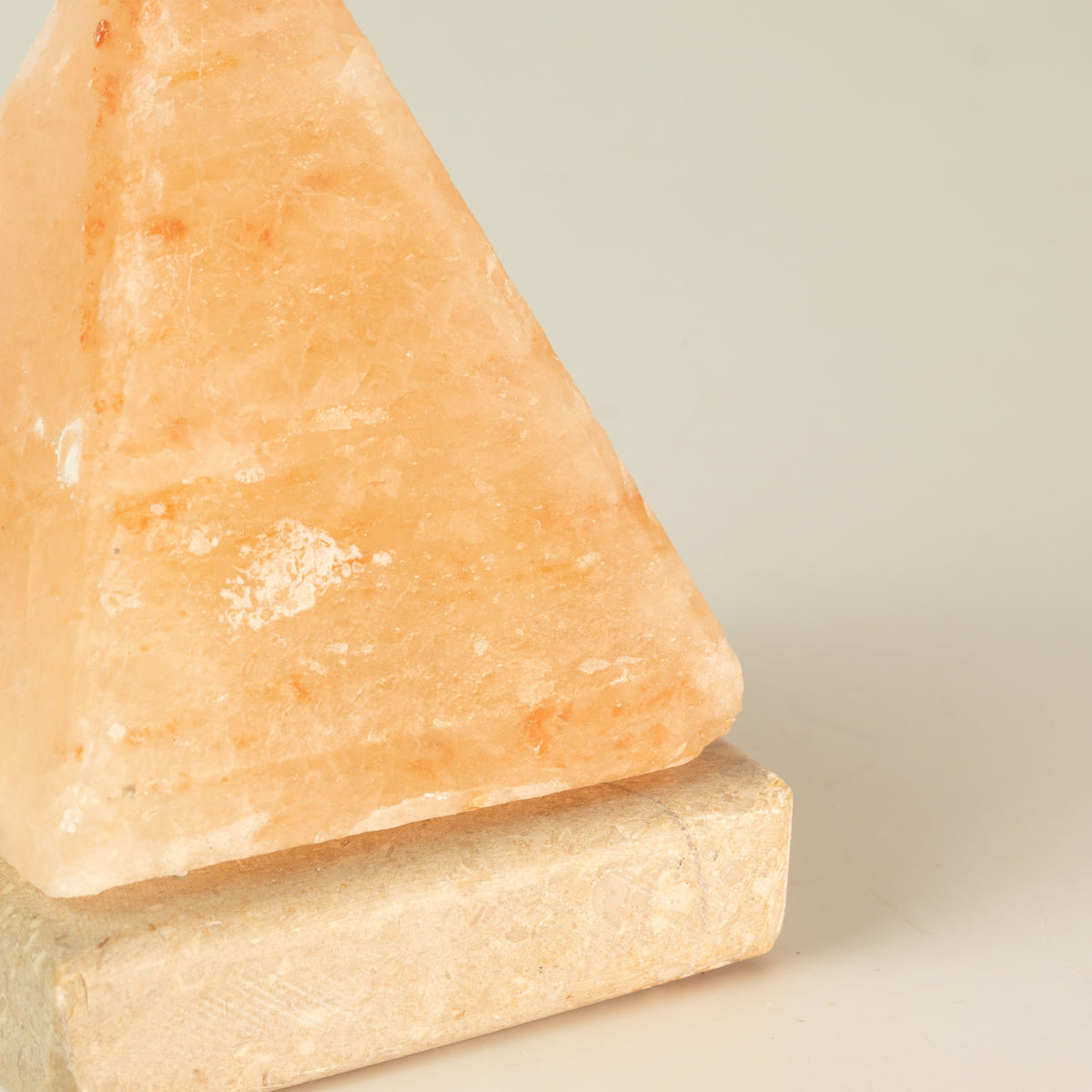 Quality USB Pyramid Salt Lamp - 9 cm (white light)