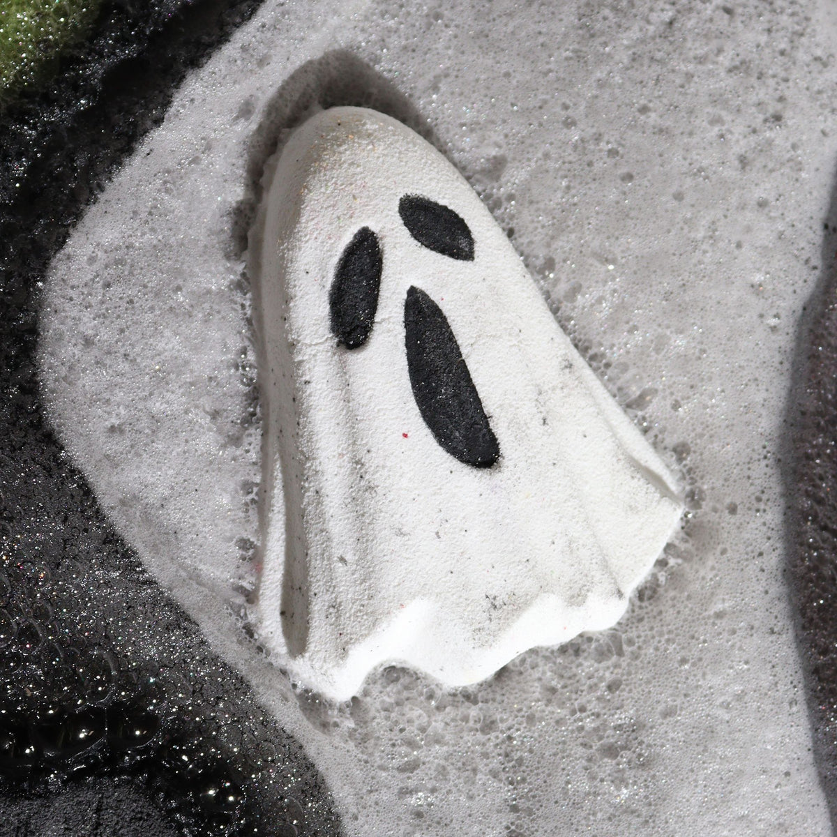 Ghost Bath Bomb 65g
