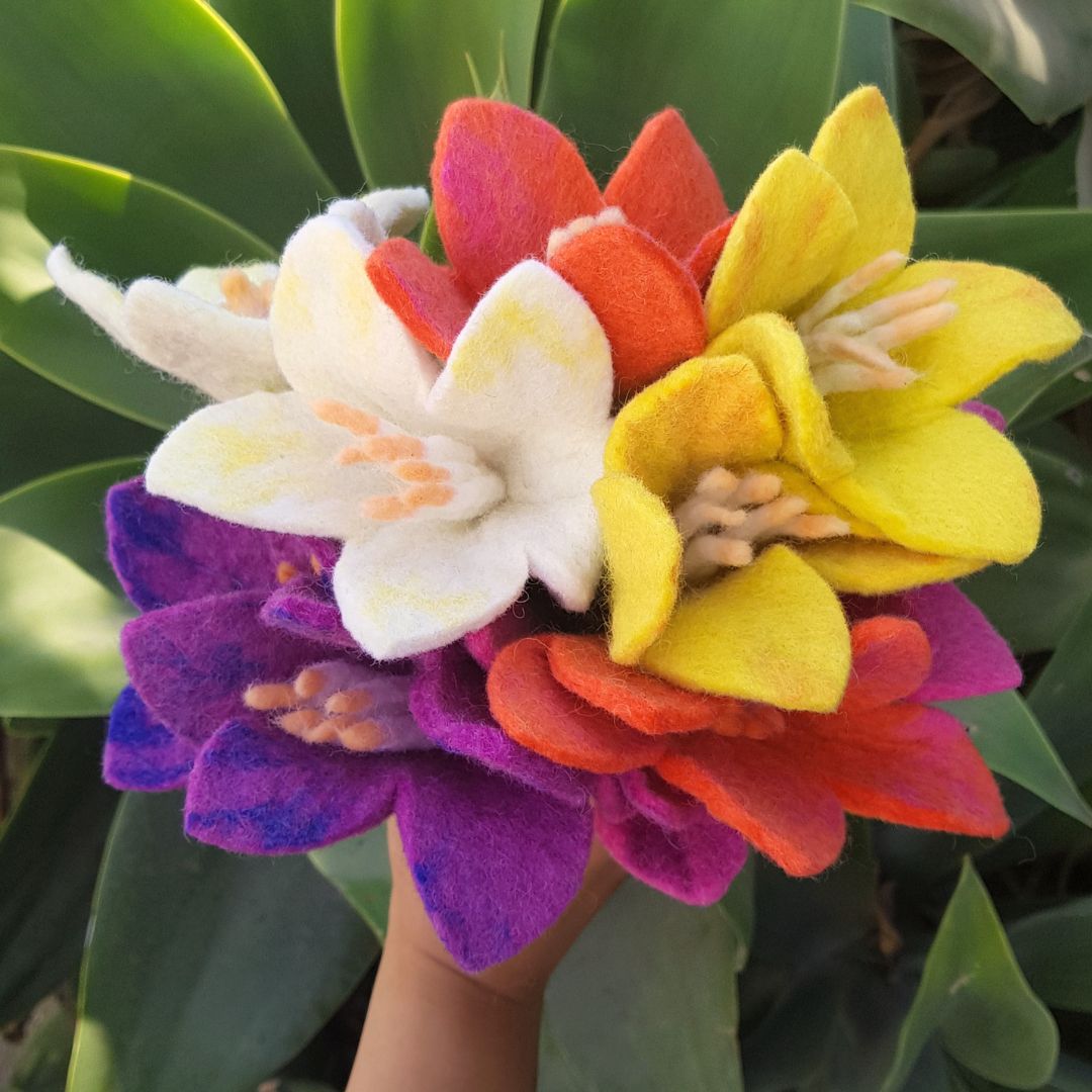 Felt Flowers - Lily (10 assorted colours)